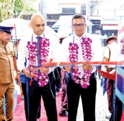 LOLC Finance expands to Dankotuwa and Wattegama