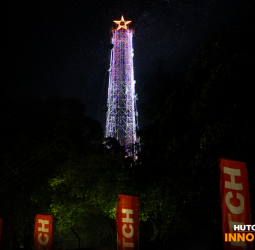 Hutch lights up the country’s spirits with Sri Lanka’s ‘Tallest Christmas Tower’