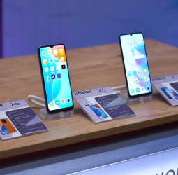 Singer launches latest Honor smartphones