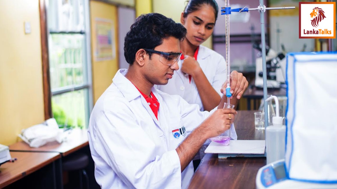 Coventry University and IIHS collaborates to offer Bachelors in Biomedical Sciences degree