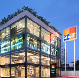 Rocell unveils the first Live Shower Experience in the region, with the partnership of the German Brand – Hansgrohe & AXOR