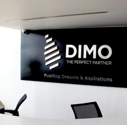 DIMO CARPITAL advises luxury vehicle buyers, sellers