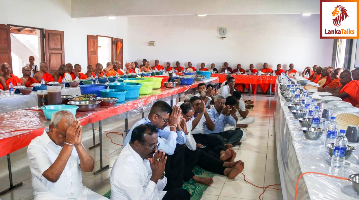 Charity work conducted by Dr. P. A. Kirivandeniya and the staff of Sanasa Holdings at Ran Dupatha Raja Maha Viharaya