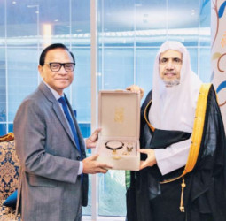 Muslim World League Secretary-General receives Sri Lanka Ambassador to Saudi Arabia, Ameer Ajwad