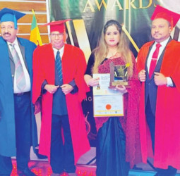 C Pearl White honoured as ‘Most Trending Herbal Beauty Product’