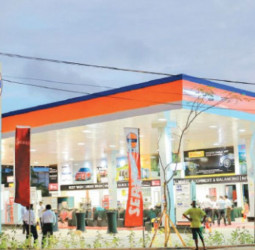 Female-led NW Logistics Fuel Station tops Colombo district with highest fuel sales