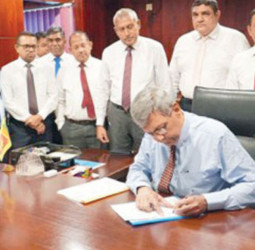 RDB Bank Chairman assumes duties
