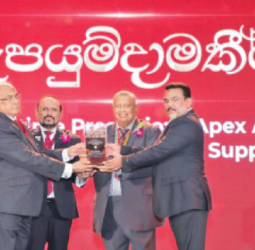 Ganesh honoured with ISMM ‘Lifetime Prestigious Apex Award’