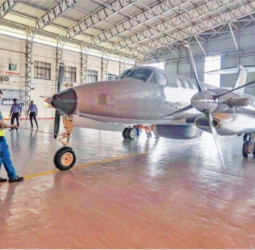US donates Beechcraft aircraft to SLAF