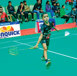 Tab computers for winners of inaugural Age Group Badminton Novices championship