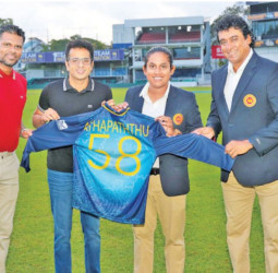 Moose Official Clothing Partner for Lankan WC women’s cricket team