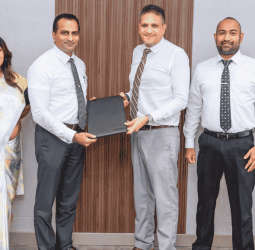 ComBank and Sathosa Motors drive forward with Isuzu leasing partnership