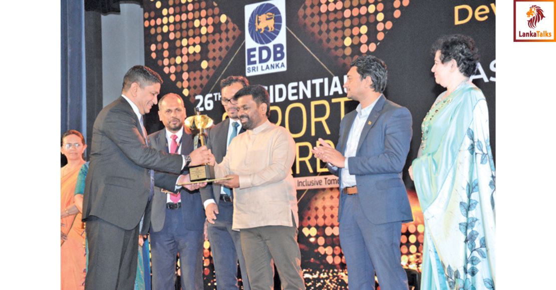 President invites Lankan exporters to contribute in rebuilding economy