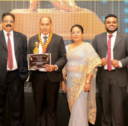 Lakbima Plantation honoured at Swarnasinghe National Awards
