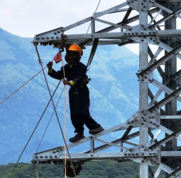 Ceylon Energy and HJT China celebrate completion of Mahiyangana and Kappalthurei 33kV power distribution along with the Uhana gantry under SESRIP