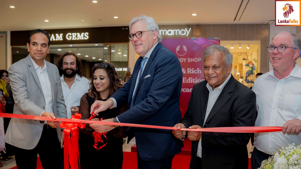 Celebrating 10 Years in Sri Lanka, The Body Shop unwraps a brand new boutique at OGF Mall, and an exclusive festive preview