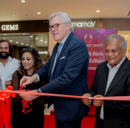 Celebrating 10 Years in Sri Lanka, The Body Shop unwraps a brand new boutique at OGF Mall, and an exclusive festive preview