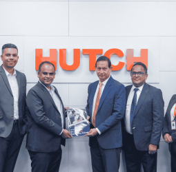 HUTCH Marks a First in Sri Lanka with FREE Travel Insurance on Roaming Plans