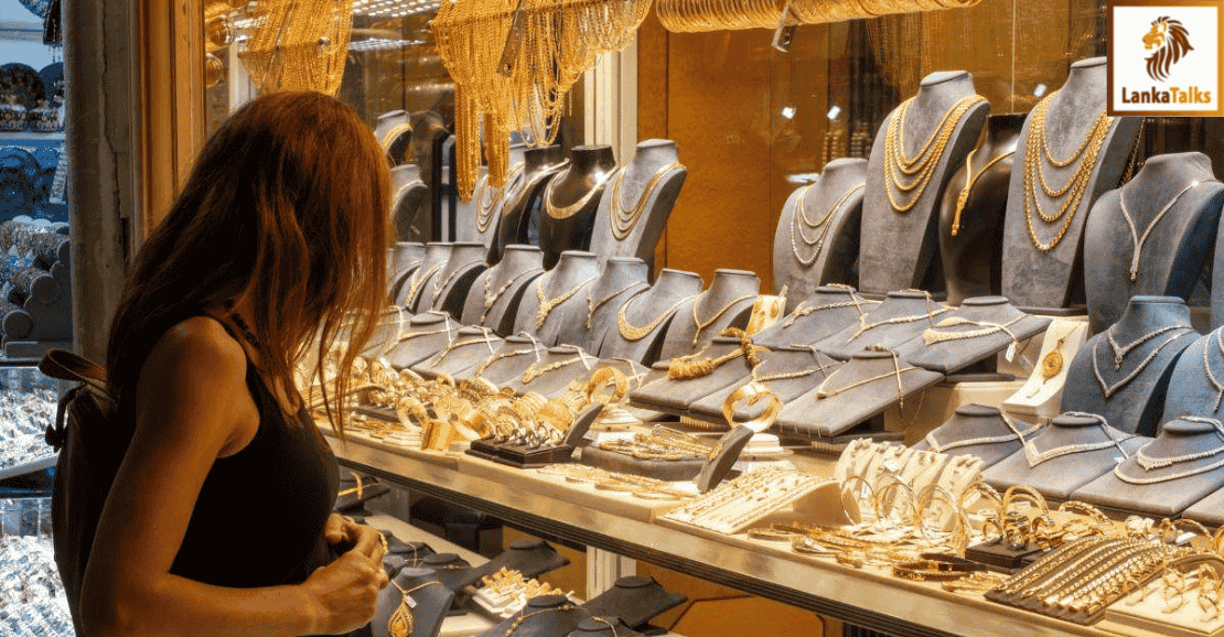 Gold prices hit Rs. 300,000